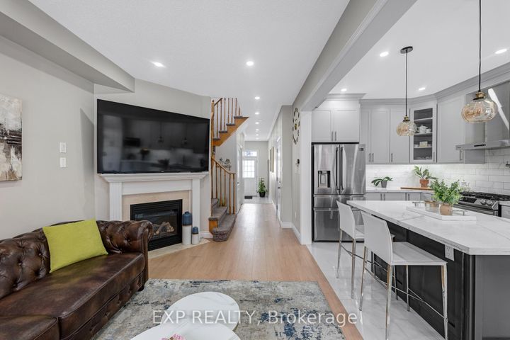 Photo 12 at 565 Foxcroft Boulevard, Wyndham, Newmarket