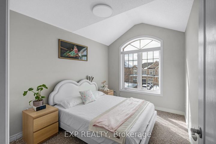 Photo 22 at 565 Foxcroft Boulevard, Wyndham, Newmarket