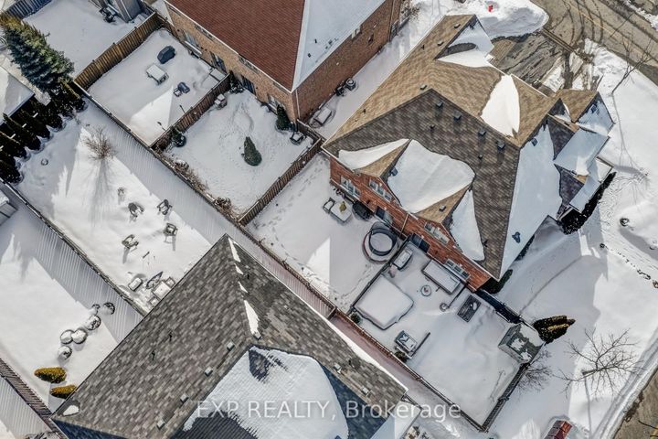 Photo 29 at 565 Foxcroft Boulevard, Wyndham, Newmarket