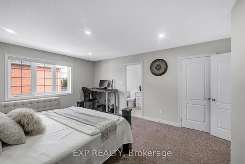 Photo 18 at 565 Foxcroft Boulevard, Wyndham, Newmarket