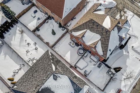 Photo 29 at 565 Foxcroft Boulevard, Wyndham, Newmarket