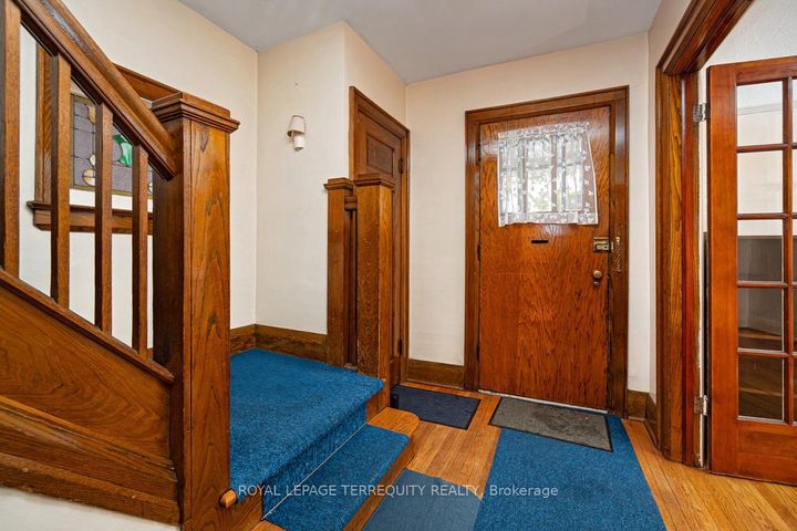 Photo 4 at 59 Ostend Avenue, Swansea, Toronto