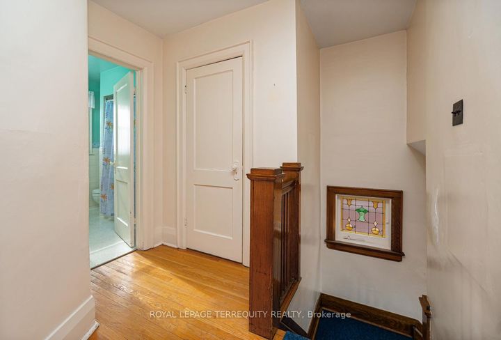 Photo 14 at 59 Ostend Avenue, Swansea, Toronto