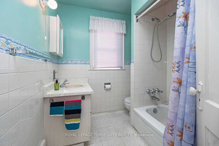 Photo 21 at 59 Ostend Avenue, Swansea, Toronto