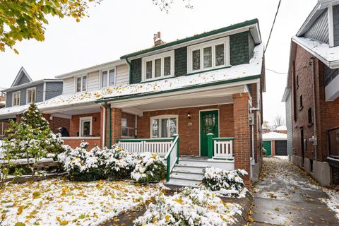 Photo 1 at 59 Ostend Avenue, Swansea, Toronto