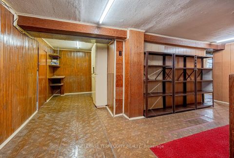 Photo 23 at 59 Ostend Avenue, Swansea, Toronto