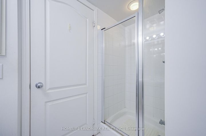 Photo 12 at 712 - 2 Rean Drive, Bayview Village, Toronto
