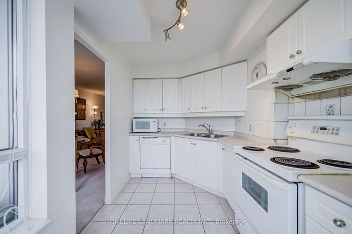 Photo 20 at 712 - 2 Rean Drive, Bayview Village, Toronto