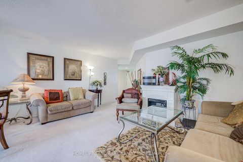 Photo 16 at 712 - 2 Rean Drive, Bayview Village, Toronto