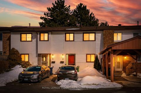 Photo 0 at 3 Early Appleway, Donalda, Toronto