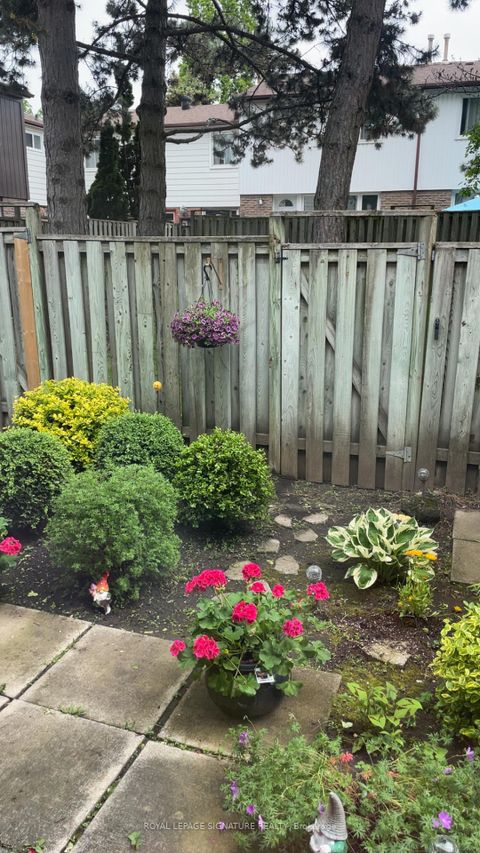 Photo 35 at 3 Early Appleway, Donalda, Toronto