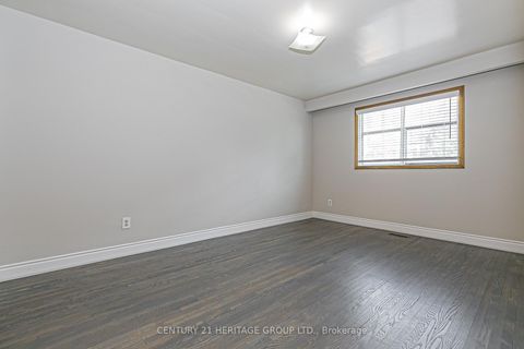 Photo 13 at 107 Hazelnut Crescent, Pleasant View, Toronto