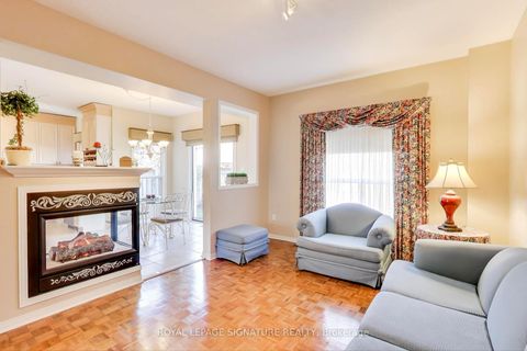 Photo 15 at 127 Mountcharles Crescent, Maple, Vaughan