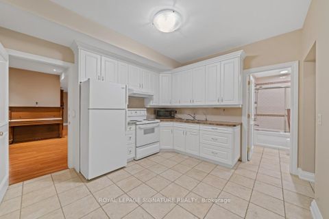 Photo 24 at 428 Glengrove Avenue, Nortown, Toronto