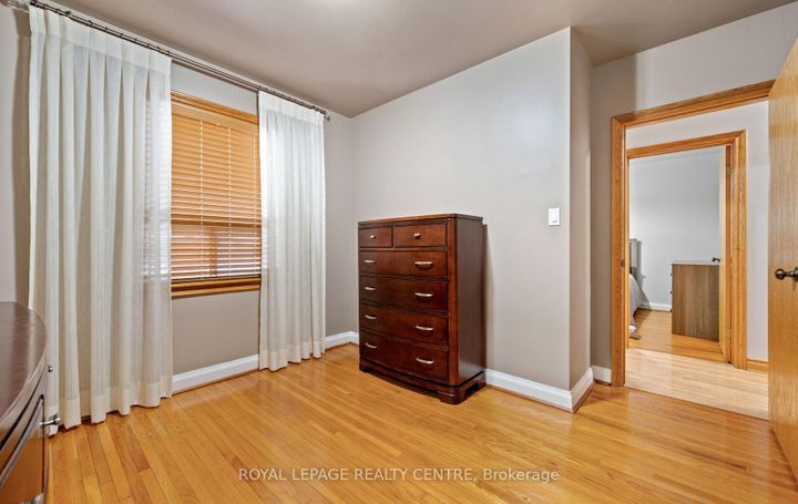 Photo 15 at 8 Davick Drive, Alderwood, Toronto