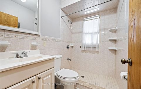 Photo 16 at 8 Davick Drive, Alderwood, Toronto