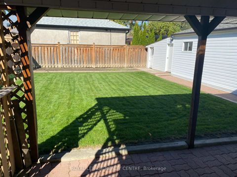 Photo 22 at 8 Davick Drive, Alderwood, Toronto