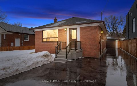 Photo 27 at 8 Davick Drive, Alderwood, Toronto