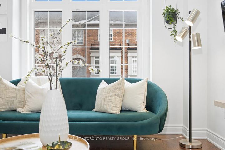 Photo 5 at 20 Isaac Devins Avenue, East Woodbridge, Vaughan