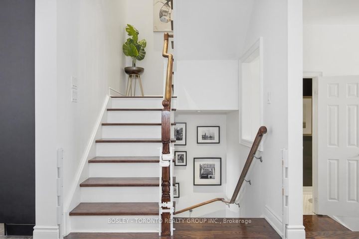 Photo 9 at 20 Isaac Devins Avenue, East Woodbridge, Vaughan