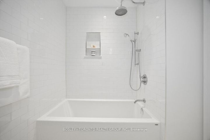 Photo 22 at 20 Isaac Devins Avenue, East Woodbridge, Vaughan