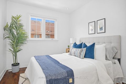 Photo 32 at 20 Isaac Devins Avenue, East Woodbridge, Vaughan