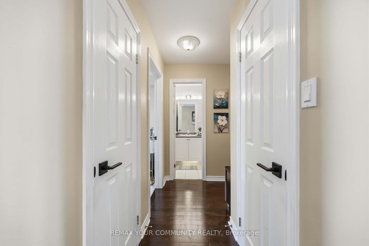 Photo 8 at 17 - 520 Silken Laumann Drive, Wyndham, Newmarket