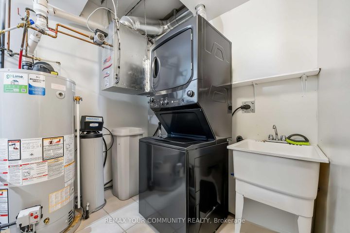 Photo 44 at 17 - 520 Silken Laumann Drive, Wyndham, Newmarket