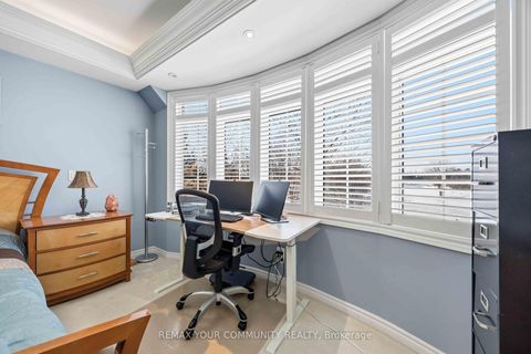 Photo 32 at 17 - 520 Silken Laumann Drive, Wyndham, Newmarket