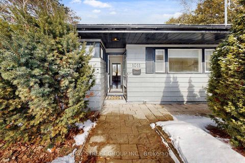 Photo 2 at 1011 Janette Street, Leslie Valley, Newmarket