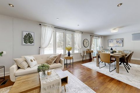 Photo 4 at 1011 Janette Street, Leslie Valley, Newmarket