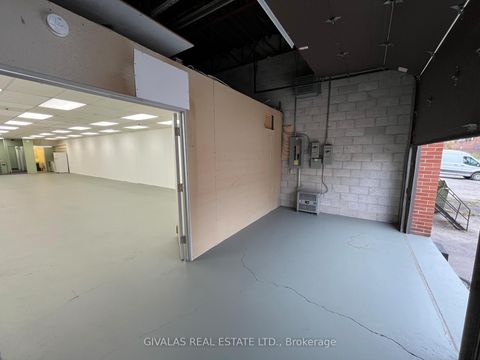 Photo 3 at 16 - 1220 Ellesmere Road, Bendale, Toronto