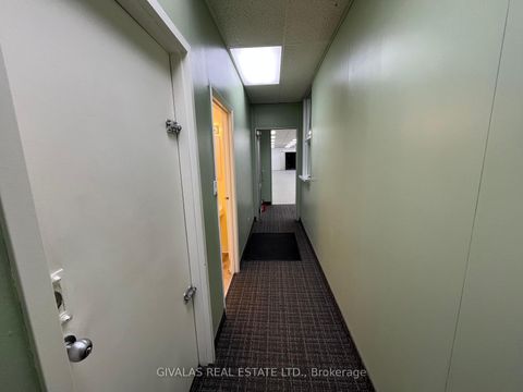 Photo 4 at 16 - 1220 Ellesmere Road, Bendale, Toronto