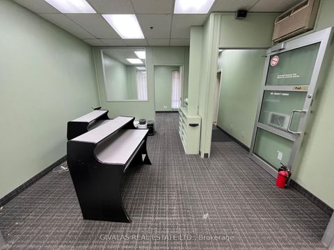 Photo 10 at 16 - 1220 Ellesmere Road, Bendale, Toronto