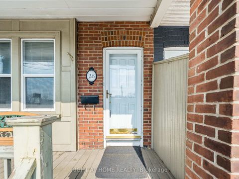 Photo 3 at 28 Erindale Avenue, Danforth, Toronto
