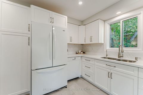 Photo 8 at 222 Bishop Drive, Ardagh, Barrie