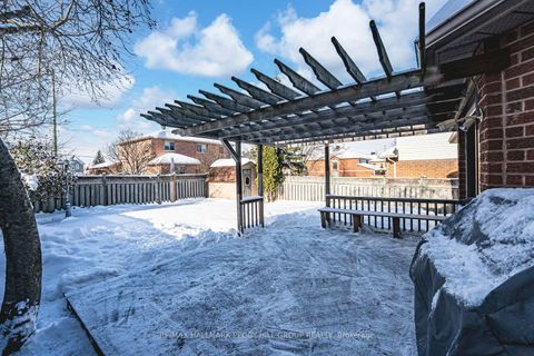 Photo 22 at 222 Bishop Drive, Ardagh, Barrie