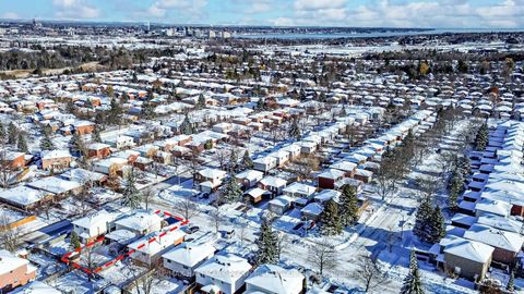 Photo 26 at 222 Bishop Drive, Ardagh, Barrie