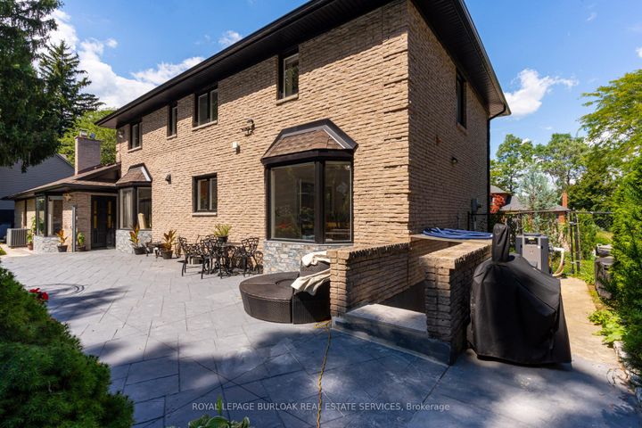 Photo 39 at 28 Stonegate Drive, Ancaster, Hamilton