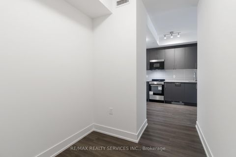 Photo 17 at 335 - 2075 King Road, King City, King