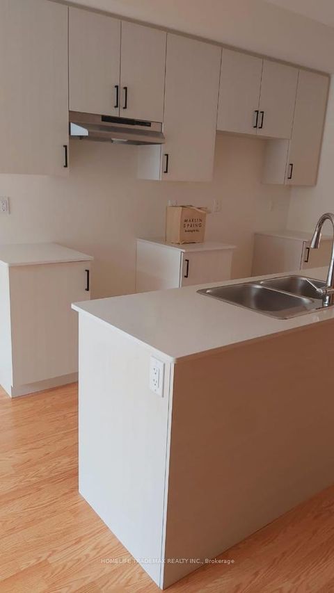 Photo 16 at 771 Eddystone Path, Donevan, Oshawa