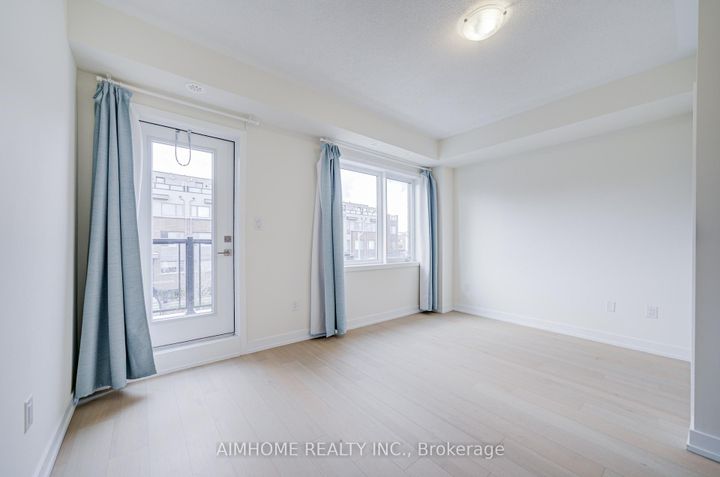 Photo 15 at 135 Frederick Tisdale Drive, CFB, Toronto