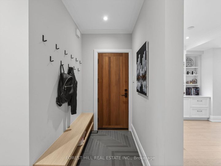 Photo 10 at 186 Wychwood Avenue, Cedarvale, Toronto