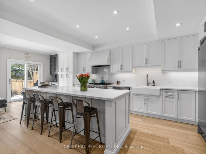 Photo 14 at 186 Wychwood Avenue, Cedarvale, Toronto