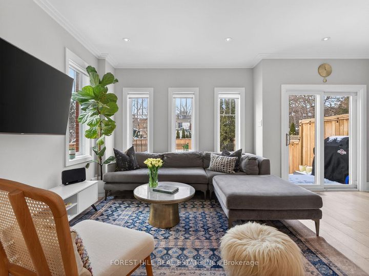 Photo 20 at 186 Wychwood Avenue, Cedarvale, Toronto