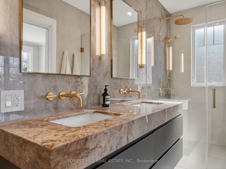 Photo 27 at 186 Wychwood Avenue, Cedarvale, Toronto