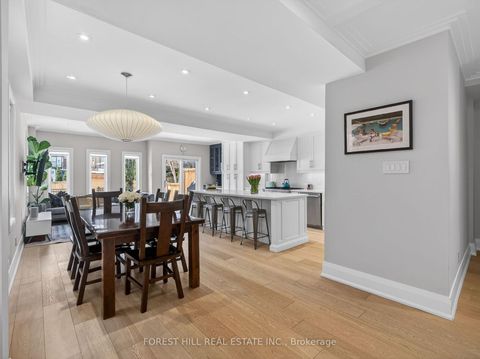 Photo 12 at 186 Wychwood Avenue, Cedarvale, Toronto