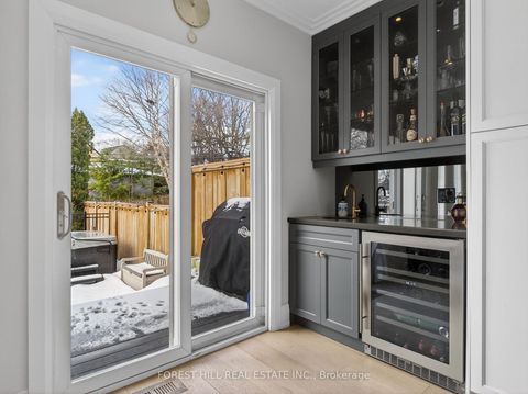 Photo 17 at 186 Wychwood Avenue, Cedarvale, Toronto