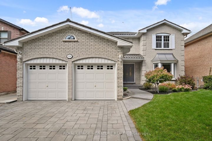 Photo 2 at 1729 Pengilley Place, Clarkson, Mississauga