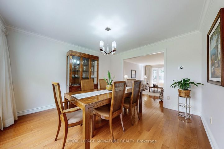 Photo 8 at 1729 Pengilley Place, Clarkson, Mississauga